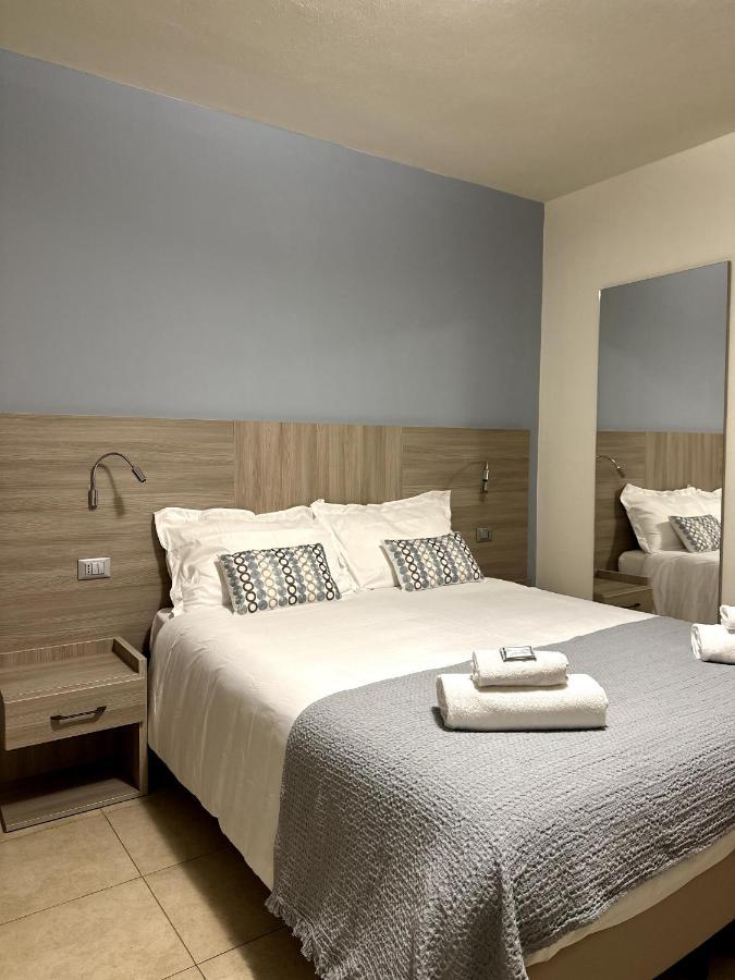 Double or Twin Room,1364847104:JPEG